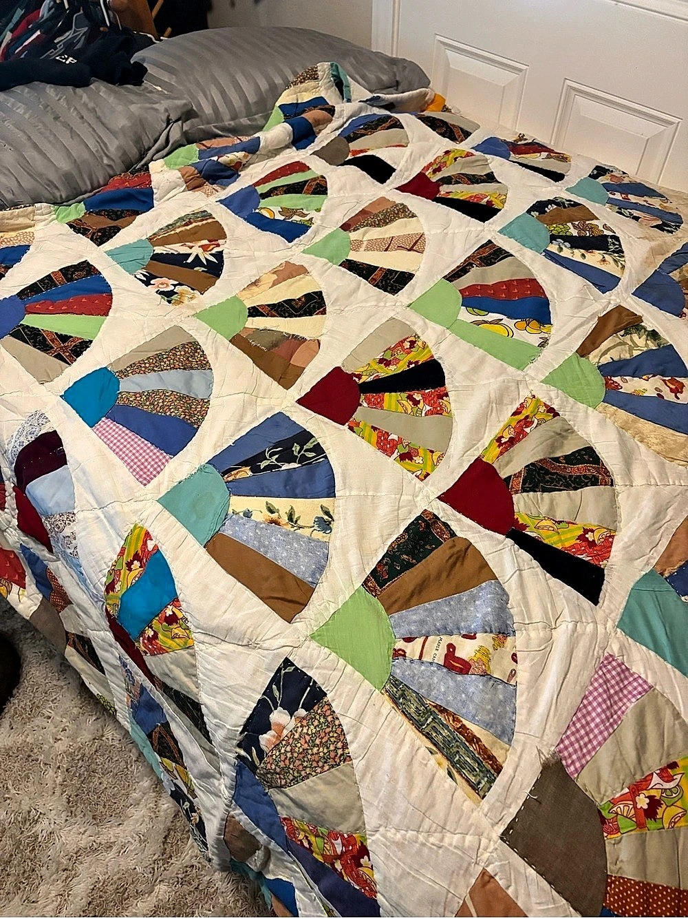 1930’s Patchwork Quilt Multicolor & White (Handmade)